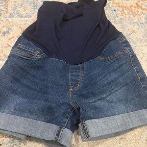 Maternity shorts‎